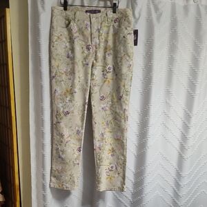 Gloria Vanderbilt Pastel Floral Pants